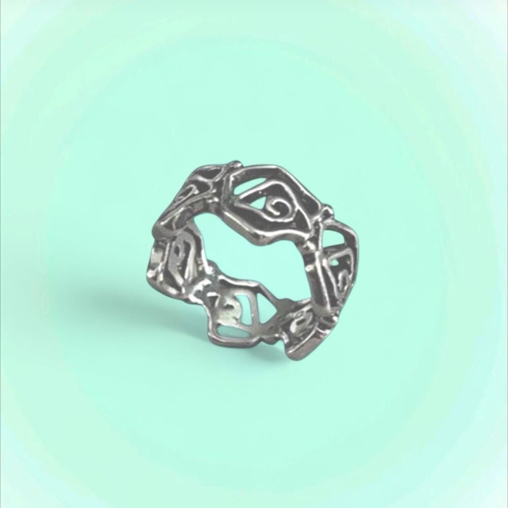 chunky metal rose ring